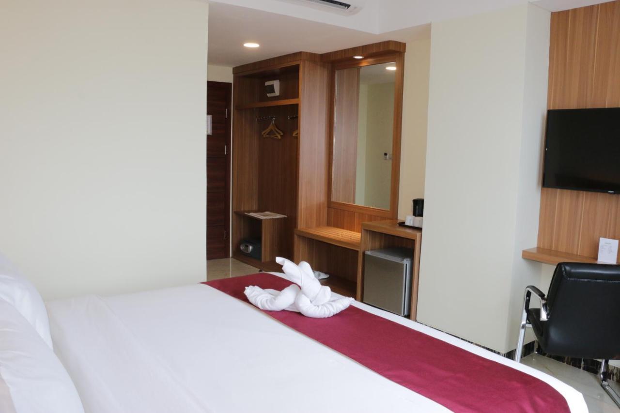 Hotel Horison Sentani Nefaar Exterior foto